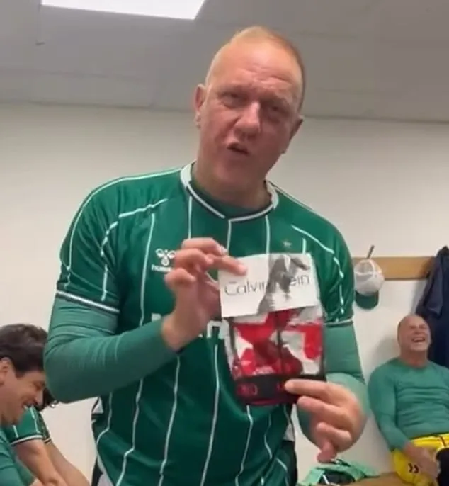 Der ehemalige Spieler von Werder Bremen sagte, sein alter Verein kenne seinen Zustand.