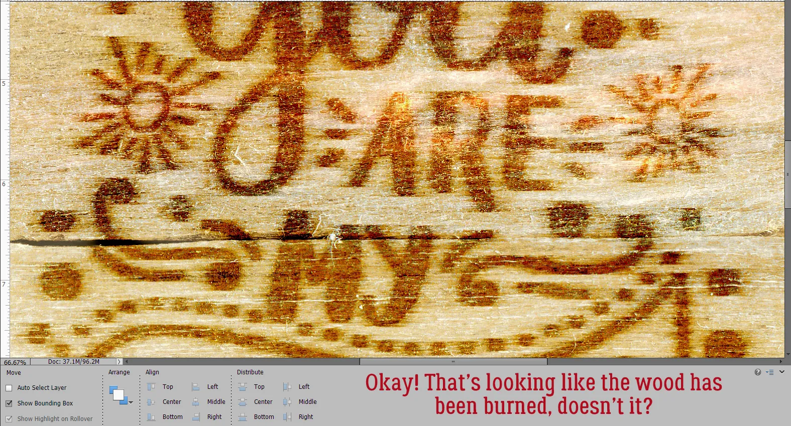 Der Holzbrenneffekt nach Anwendung der Füllmethode „Farbig nachbelichten“, sichtbar wie karamellisierter Zucker