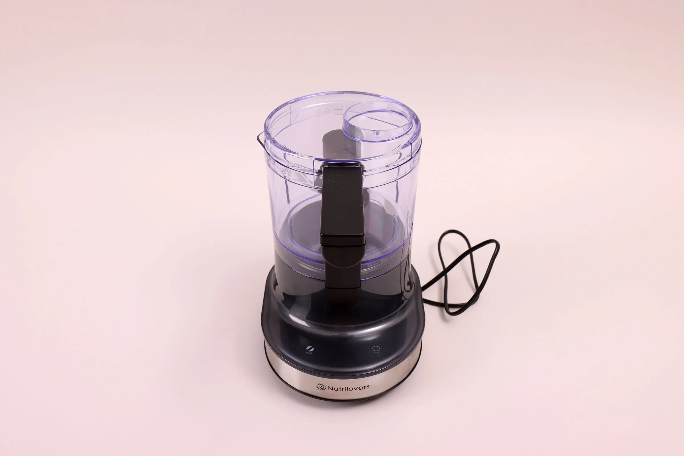 Der Nutrilovers Nutri-Chopper 4D, ein innovativer Küchengerät Zerkleinerer, überzeugt durch seine 4D-Klingentechnologie