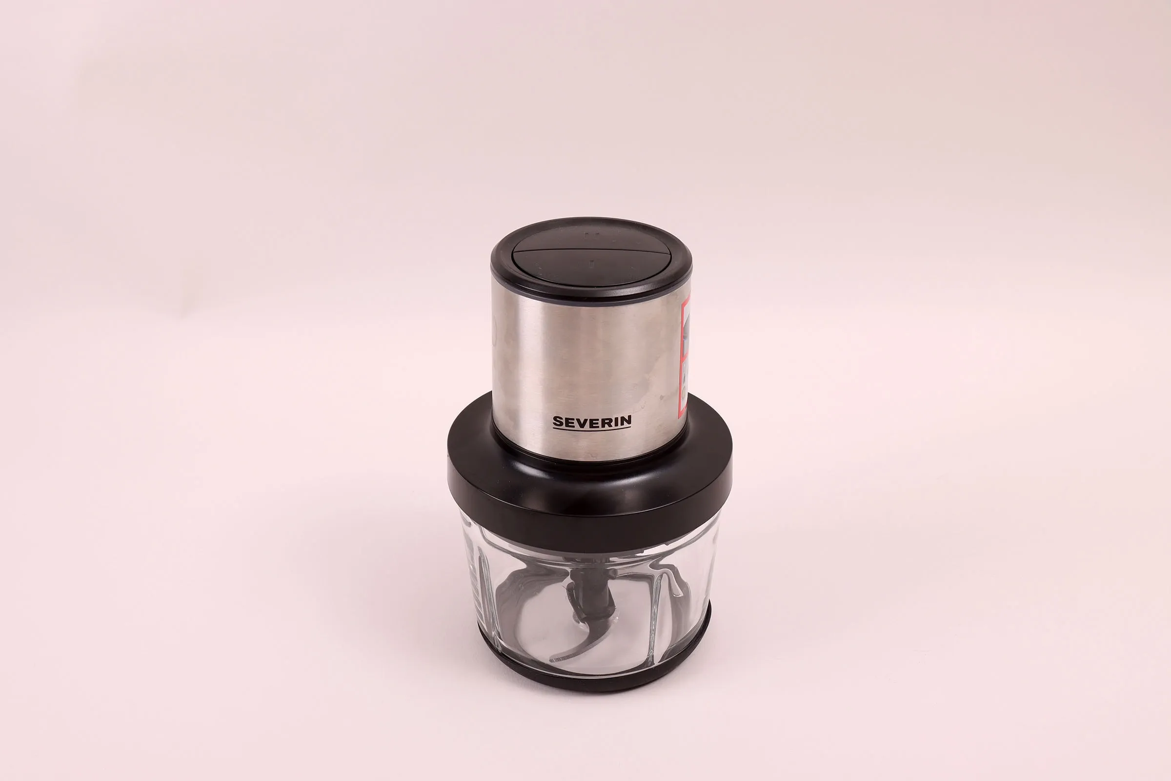 Der Severin Cordless KM 3866 ist ein kabelloses Küchengerät Zerkleinerer für maximale Flexibilität