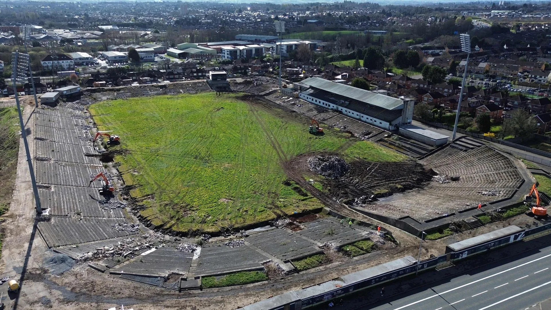 Der verfallene Casement Park in Belfast, ein Symbol für die Herausforderungen der EM 2028-Vorbereitungen