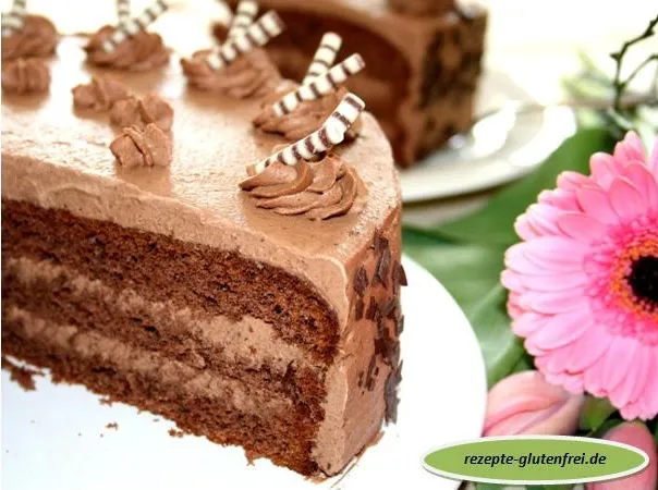 Die köstliche Schokosahnetorte präsentiert sich als Meisterwerk der Backkunst