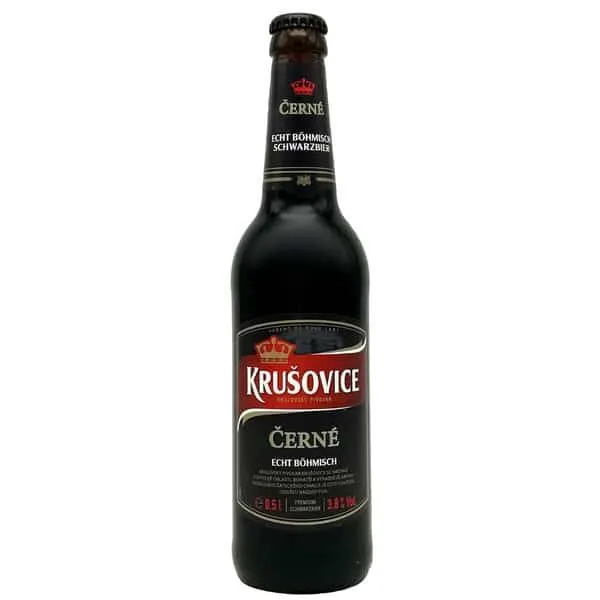 Eine Flasche Krusovice Bier, eine bekannte tschechische Biermarke