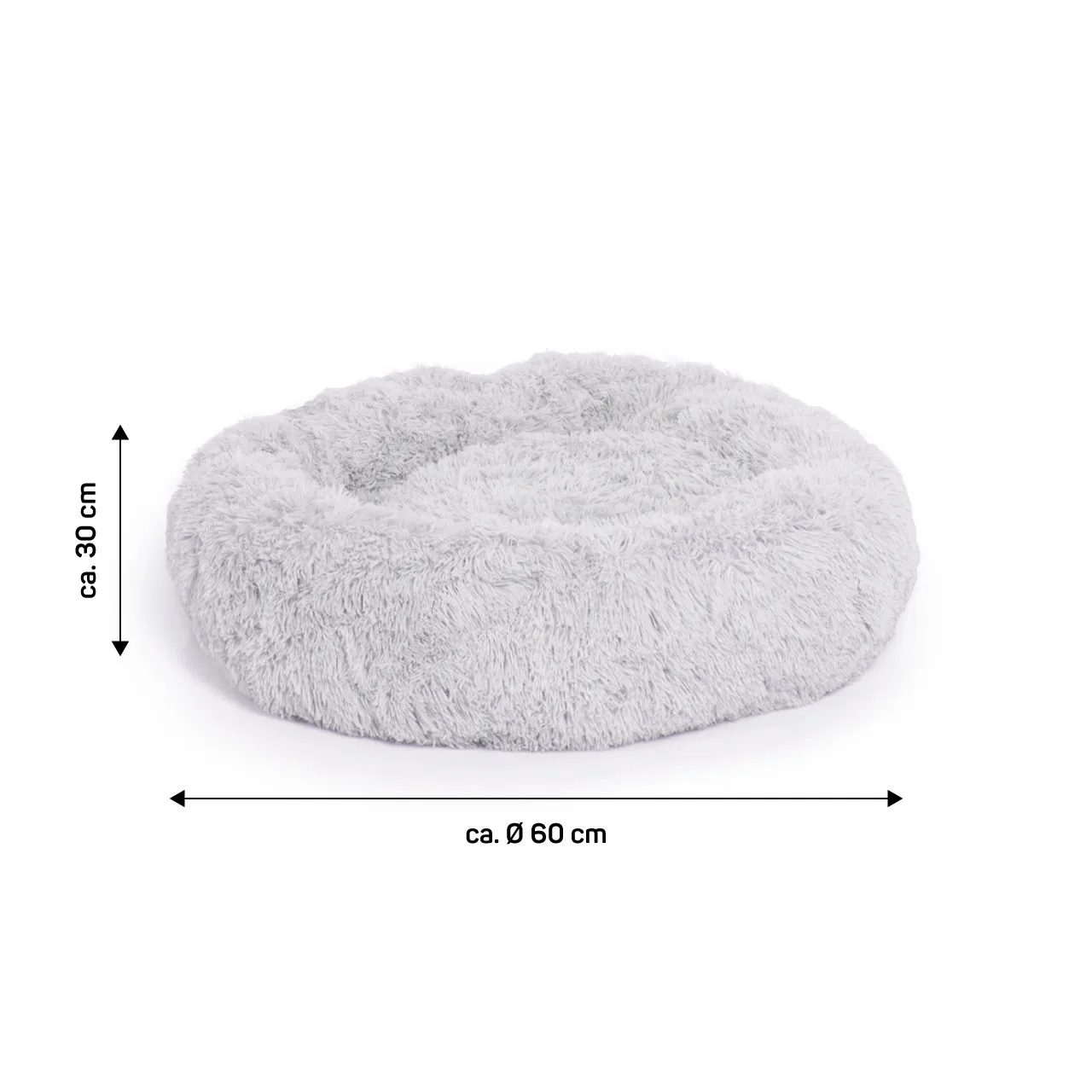 Eine Katze schläft friedlich zusammengerollt in einem weichen, hellgrauen Katzenkörbchen