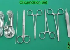 Eine Krups Inissia Kaffeemaschine in elegantem Weiß, bereit zur Kaffeezubereitung auf einer modernen Küchenarbeitsplatte.