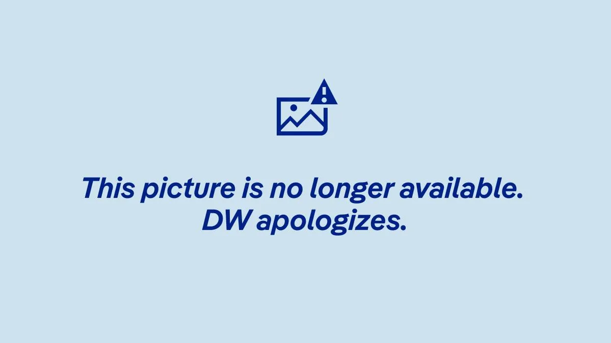 Fans protestieren gegen den VAR in der Bundesliga