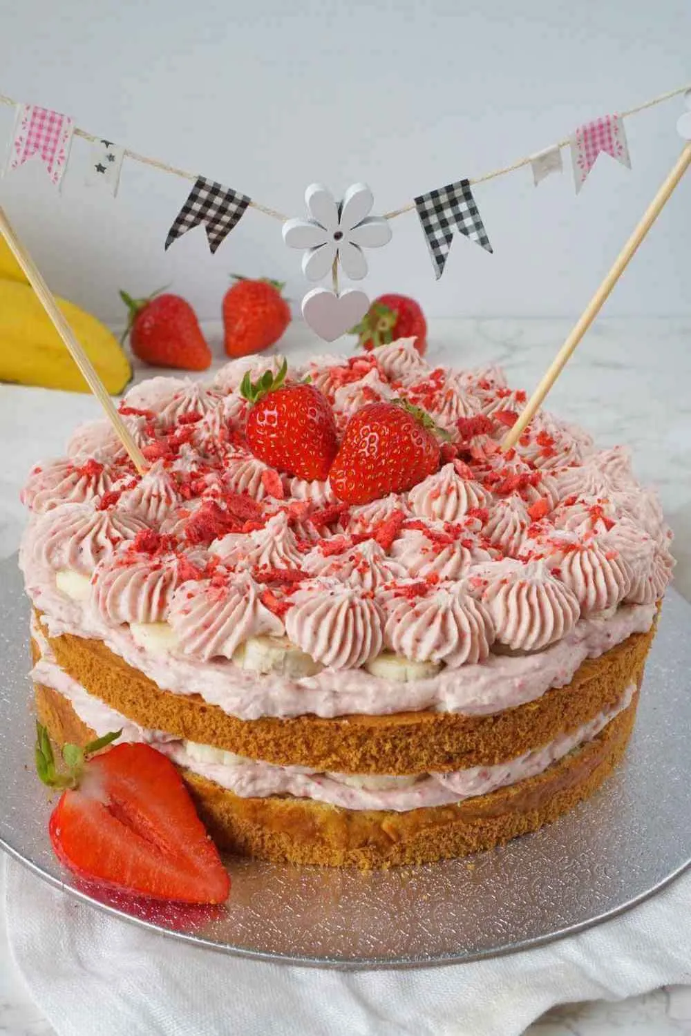 Fertig zuckerfreie Erste Geburtstagstorte