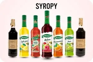 Flaschen mit polnischem Sirup in verschiedenen Geschmacksrichtungen