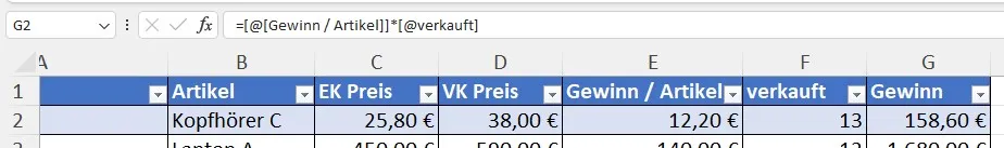 Formelbeispiel in einer intelligenten Tabelle mit strukturierten Verweisen
