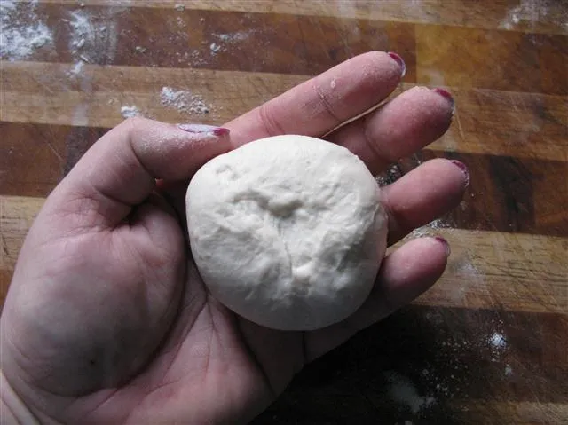 Formen von länglichen Brötchen