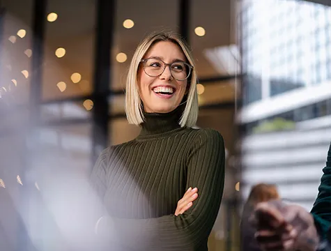 Freundliche Mitarbeiterin der Plansecur Akademie