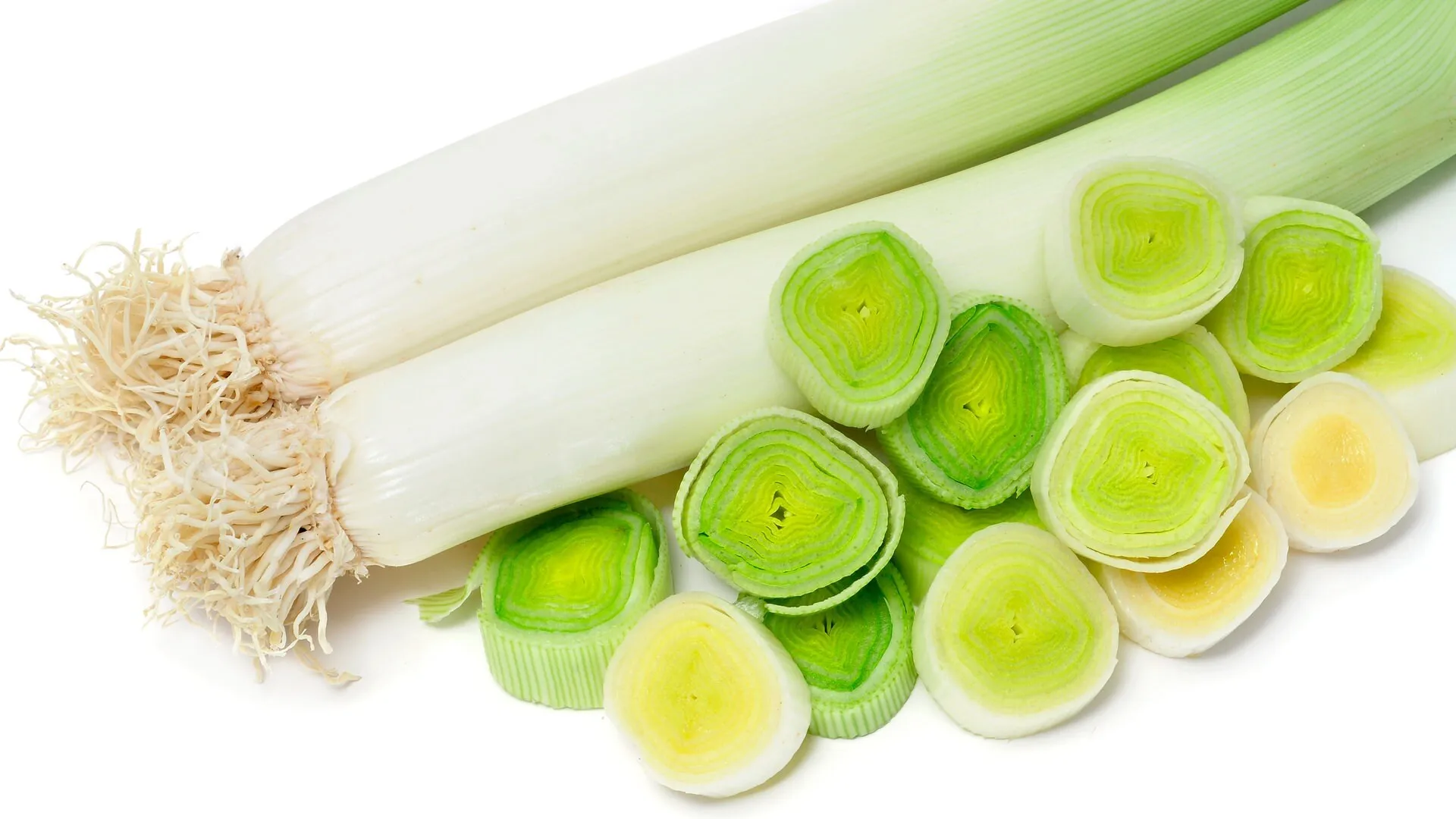 Frischer Lauch, auch Porree genannt, mit seinen gesunden Inhaltsstoffen wie dem Ballaststoff Inulin