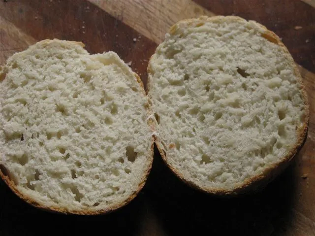 Genuss frischer DDR-Brötchen