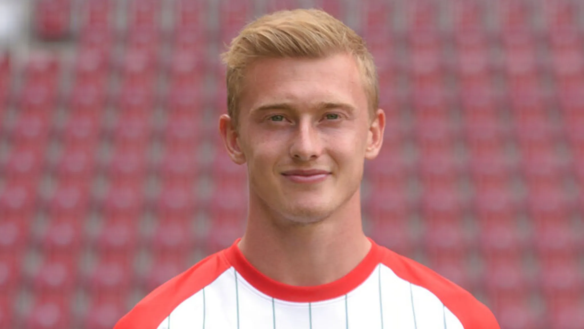 Georg Teigl am Boden liegend nach der Kollision