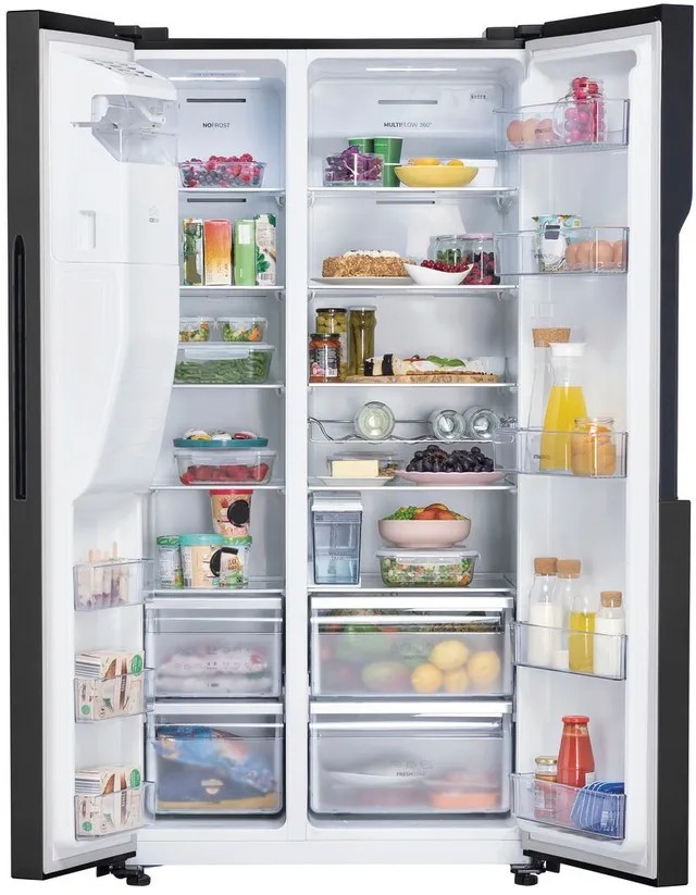 Geräumiger Side-by-Side-Kühlschrank mit viel Platz für Großeinkäufe