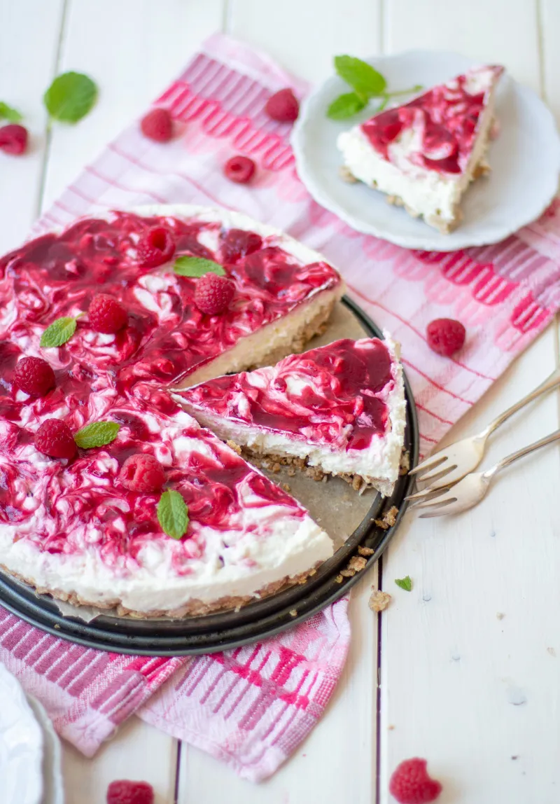 Geswirlter Himbeer-Cheesecake (No-Bake!)