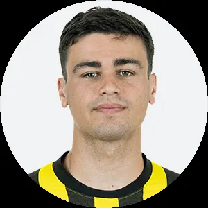 Giovanni Reyna dribbelt mit dem Ball auf dem Spielfeld