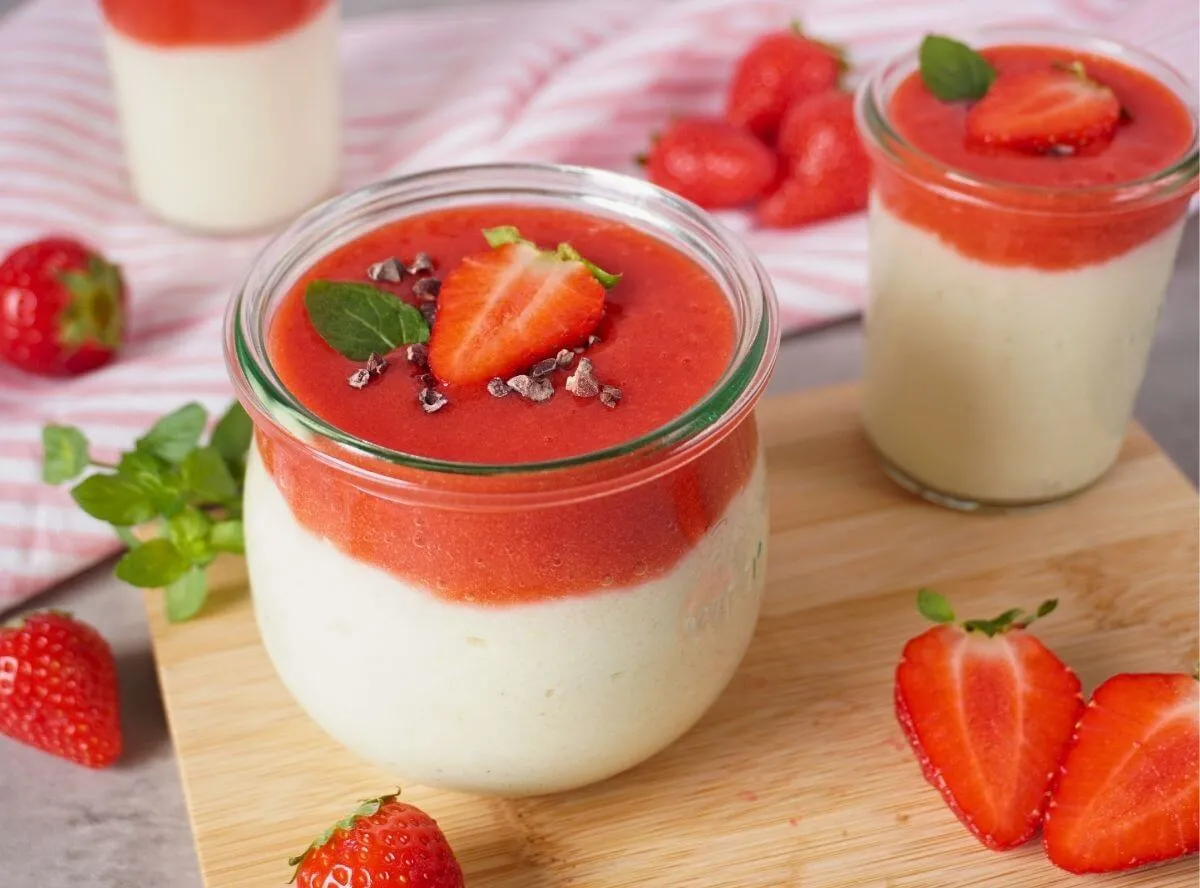 Grießbrei mit Erdbeeren