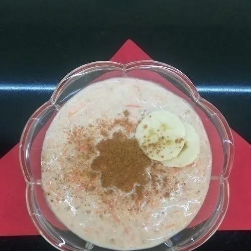 Haferbrei mit Karotte und Banane als Superfood