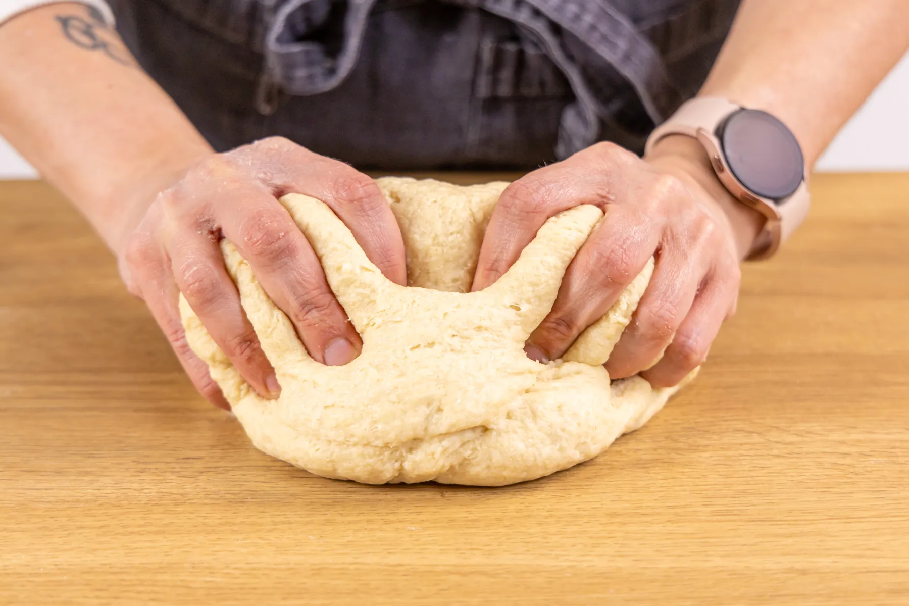 Hefeteig mit Trockenhefe kneten