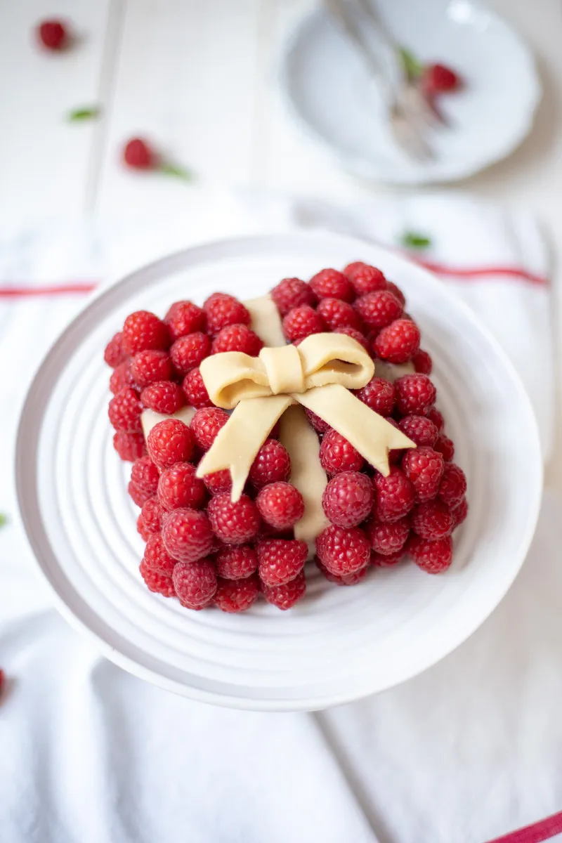 Himbeer-Zitronenkuchen als Geschenkverpackung