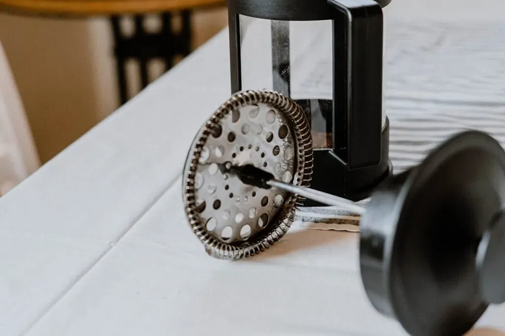 Kaffee kochen mit der French Press im Camper
