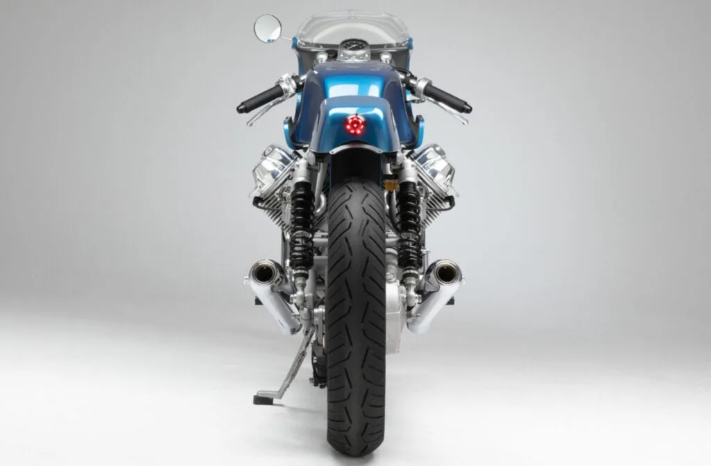 Kaffeemaschine Moto Guzzi Cafe Racer mit Carbon-Karosserie