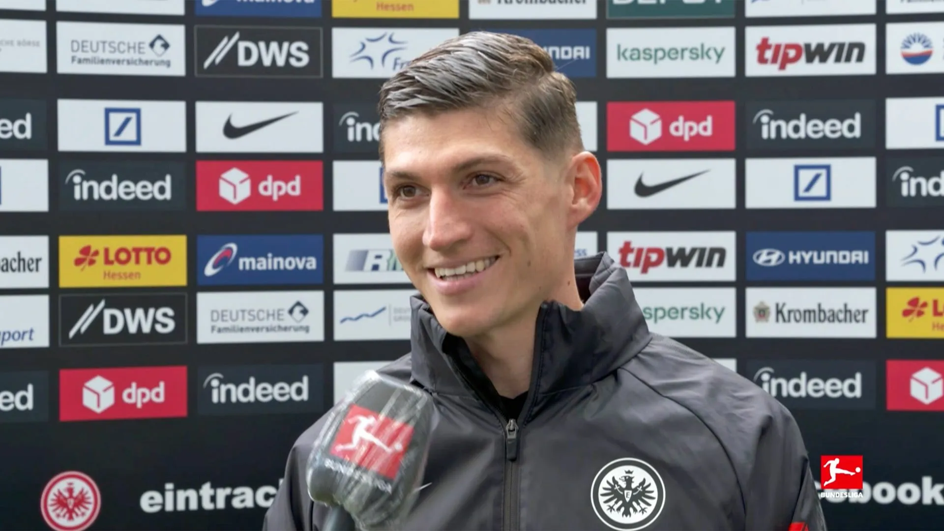 Kamada und Dost jubeln nach dem entscheidenden Treffer gegen Hoffenheim