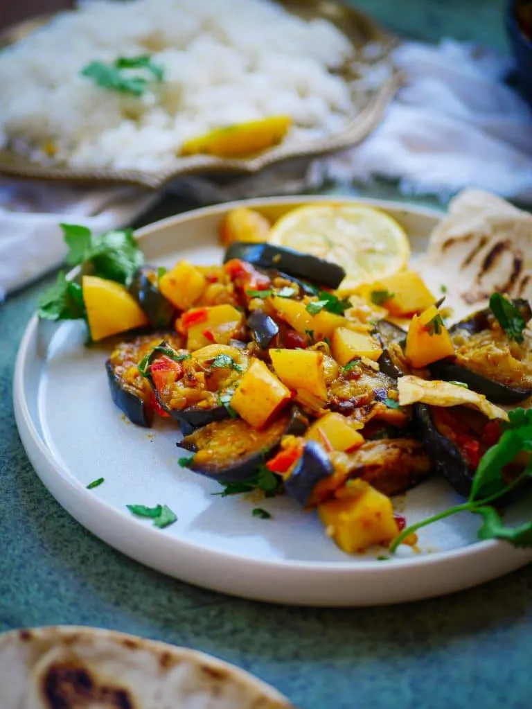 Kartoffel-Auberginen-Curry frisch zubereitet