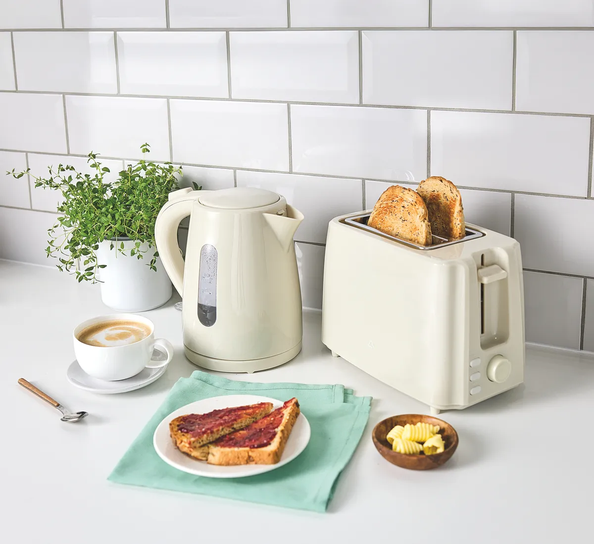 Kompaktes Wasserkocher- und Toaster-Set