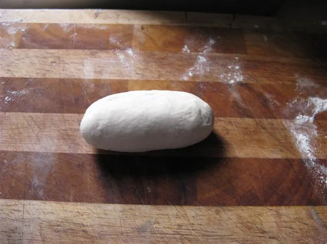 Längliche Brötchenform