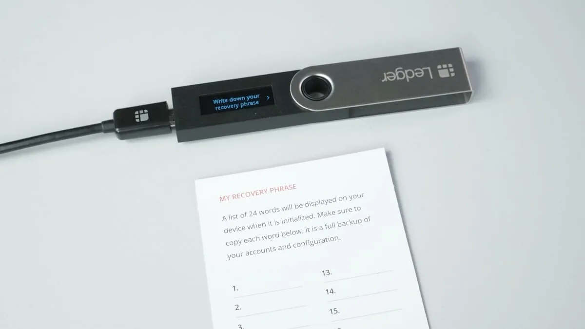 Ledger Nano S Plus mit Recovery Phrase als Backup