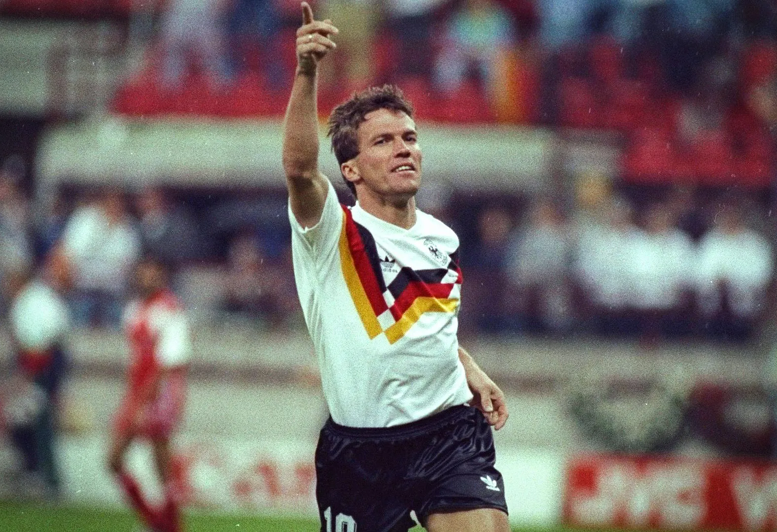 Lothar Matthäus, eine frühere Ikone und Führungspersönlichkeit des deutschen Fußballs, deren Erbe Lahm fortführte.