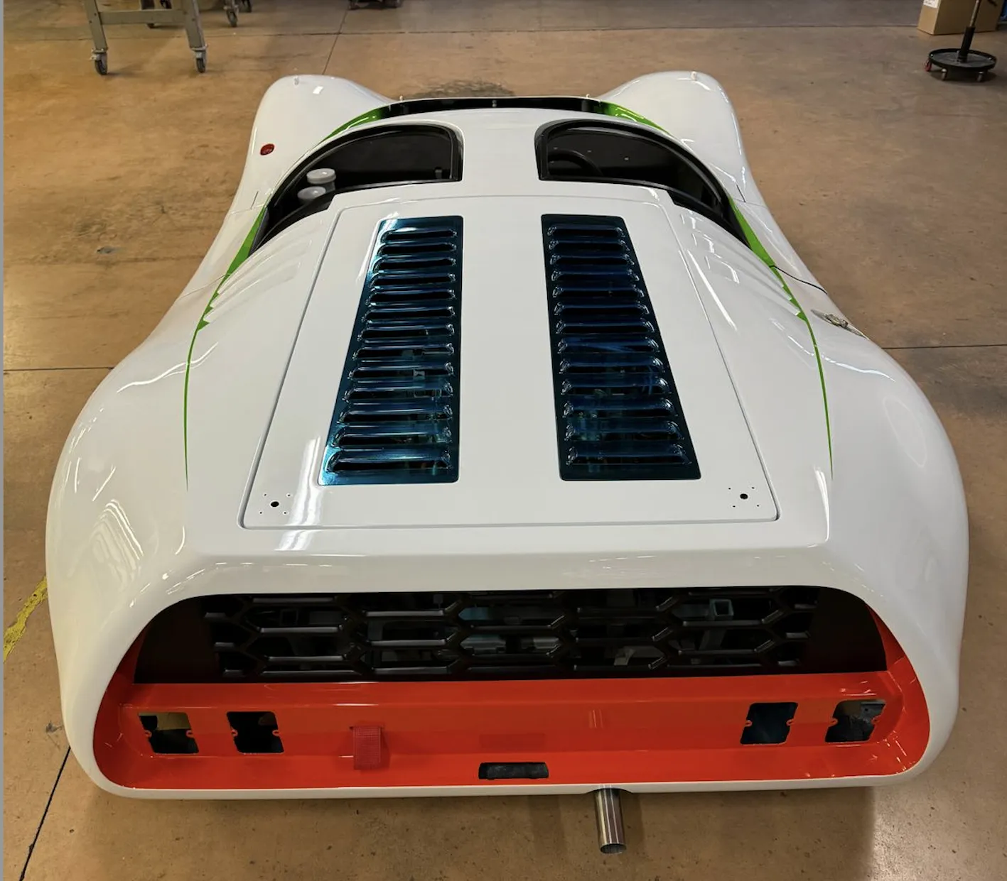 Lüftungsschlitze am Motorhaube