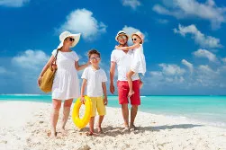 Malerische Flusslandschaft im Emsland, ideal für entspannte Bootsfahrten