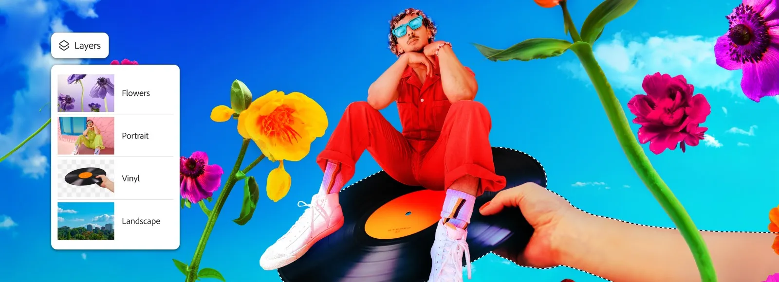 Mann sitzt auf einer Schallplatte, während er mit der neuen Photoshop iPhone-App arbeitet.