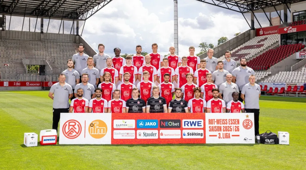 Mannschaftsfoto von Rot-Weiss Essen für die Saison 2025/2026