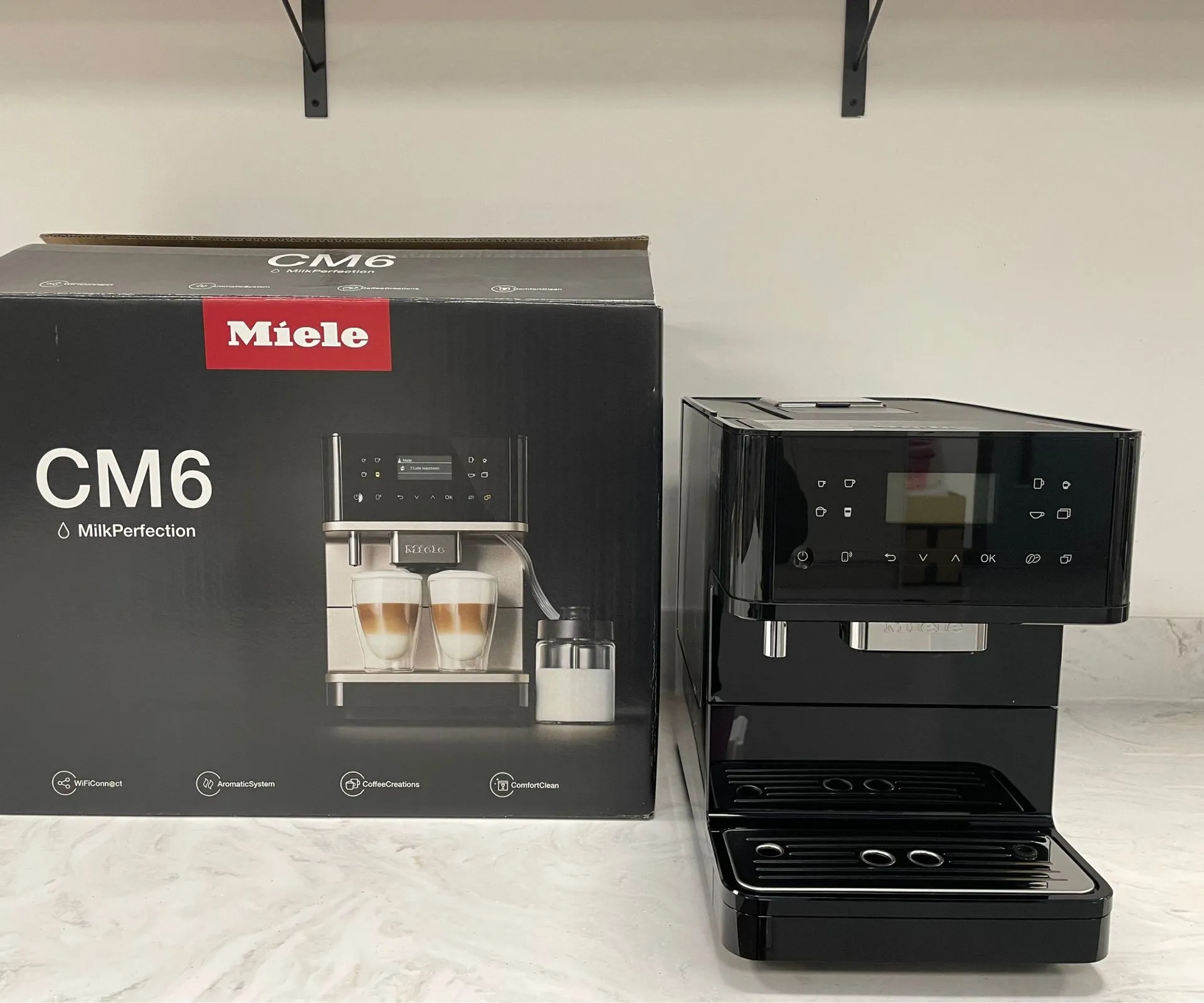 Miele CM 6160 Maschine mit Verpackung