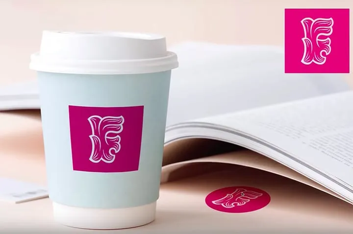 Mockup eines Logos auf einer Kaffeetasse