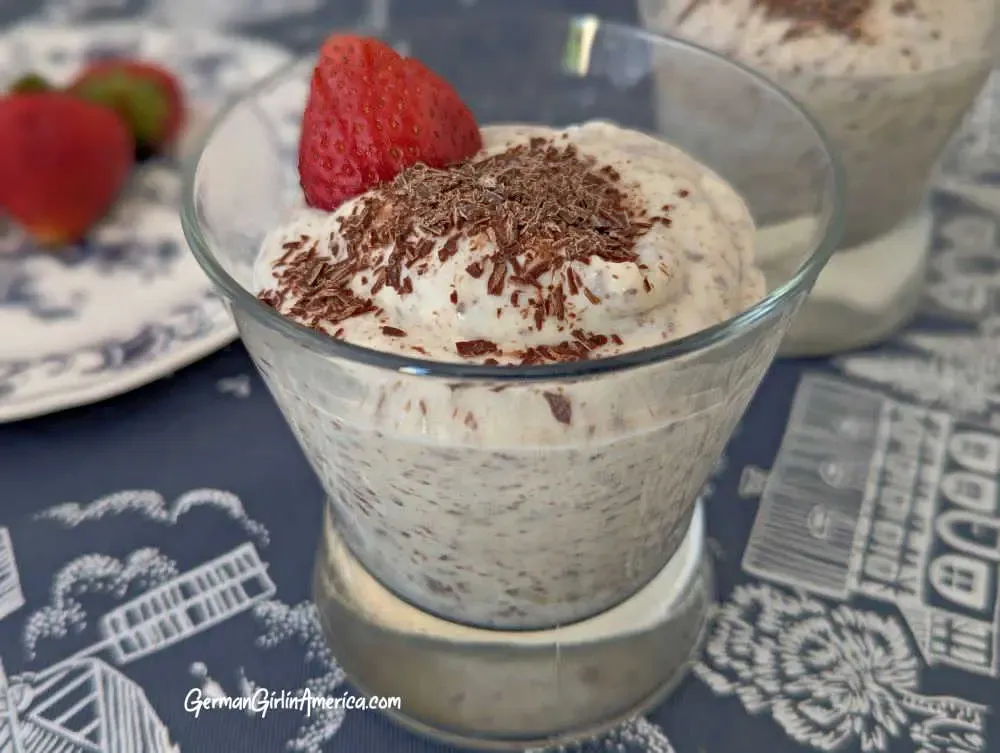 Omas Herrencreme, ein traditionelles deutsches Dessert