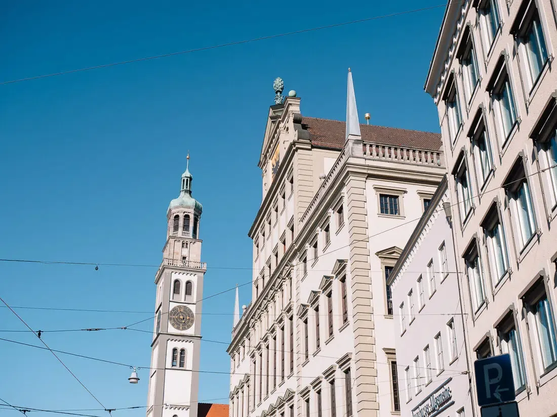 Perlachturm und Rathaus von der Seite