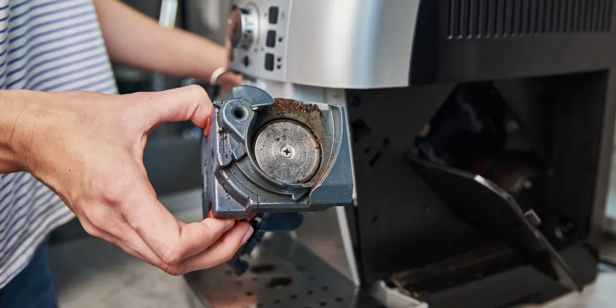 Philips Kaffeevollautomat mit Reinigungsset