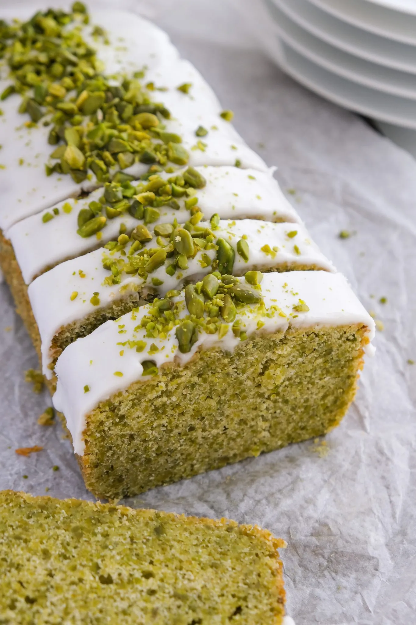 Pistazien Zitronen Kuchen als Rührkuchen, frisch gebacken