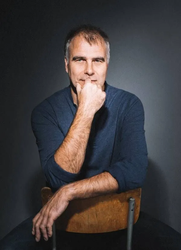 Portrait des Dozenten Gunnar Ebert, ein freundlicher Mann mittleren Alters