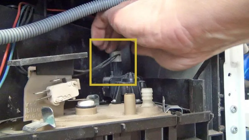 Pumpenanschluss lösen