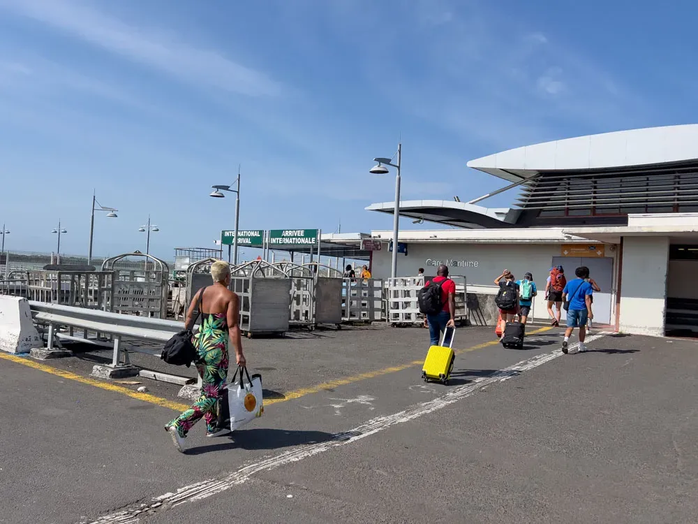 Reise mit Fähre in der Karibik