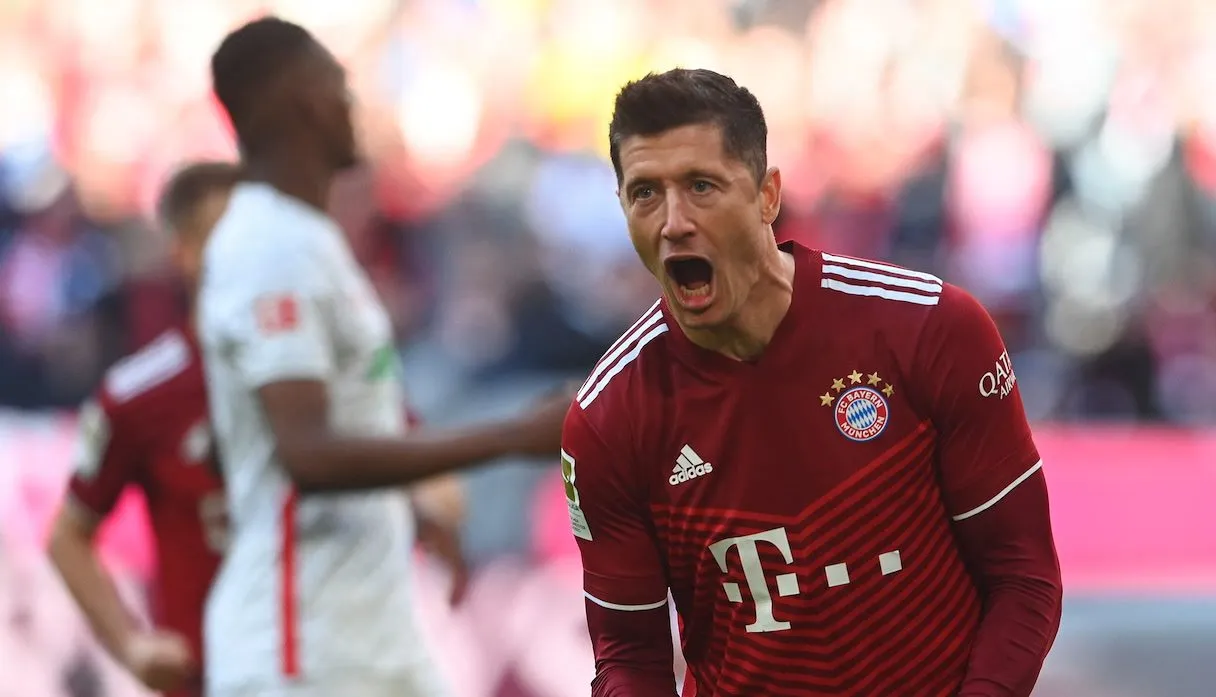 Samu Chukwueze erzielt das entscheidende Tor für Villarreal, das Bayerns Champions League-Traum beendete