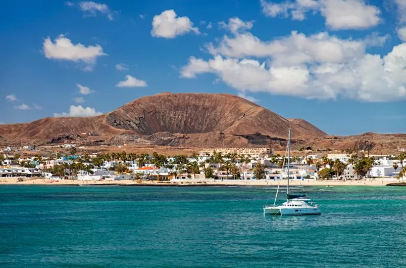 Sanddünen und Strand bei Corralejo auf Fuerteventura, Kanarische Inseln