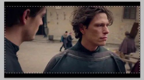 Screenshot: Verwendung des Zuschneidewerkzeugs in Photoshop zum Anpassen des GIF-Ausschnitts.