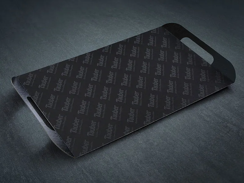 Servierfertige Brötchen auf eleganten Platten, bereit für Ihre Lieferung oder Abholung in Wien